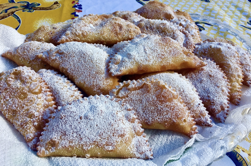 Cassatedde Pasquali (Sicilian Easter Sweet Ricotta Pastries)